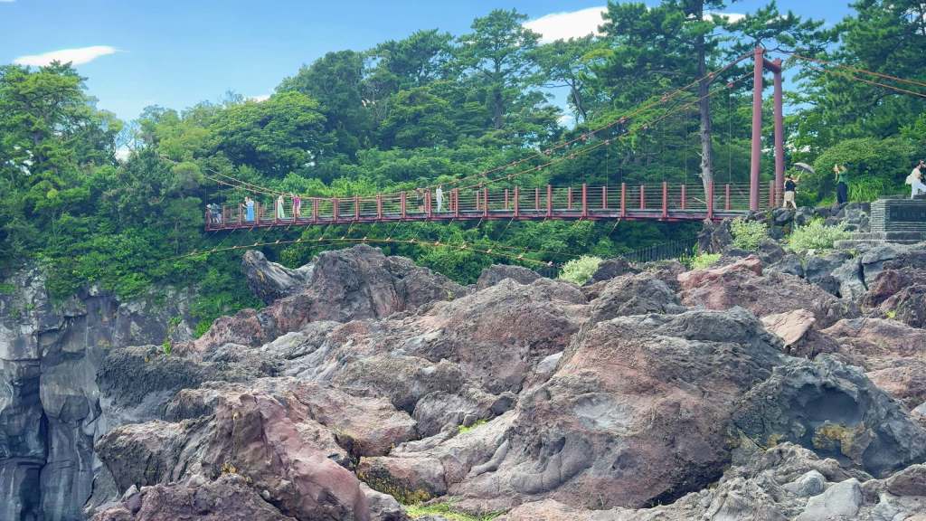 Jōgasaki, le spectaculaire littoral volcanique qui révèle la beauté sauvage&nbsp;d’Izu
