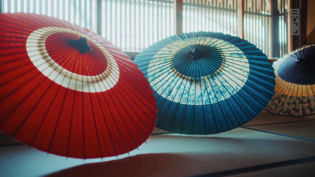 (Artisanat japonais) À Gifu, une école forme la nouvelle génération d’artisans des ombrelles&nbsp;japonaises