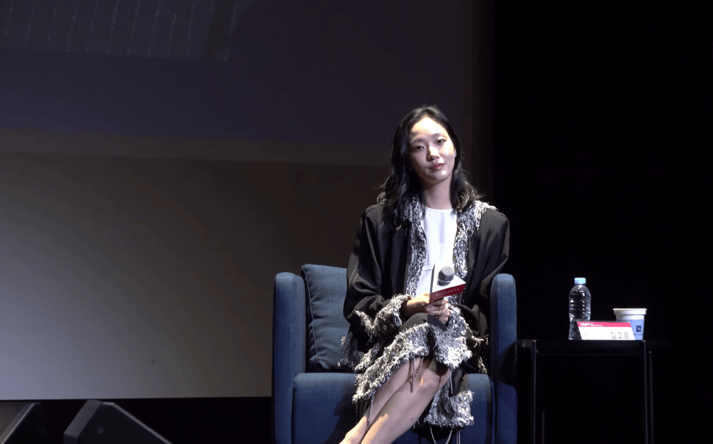 Kim Go-eun à Busan : 14 ans de carrière, des confidences sincères et de nouveaux&nbsp;défis